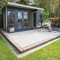 Bradstone Mahina - Flag - Light Grey - 600x600